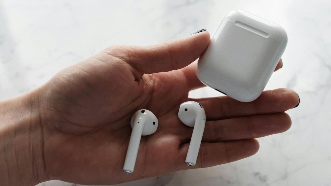 How to Connect AirPods to Your Laptop?